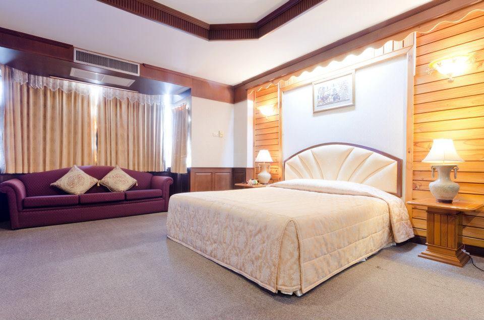Hermitage Hotel Korat-Sha Nakhon Ratchasima Exterior photo