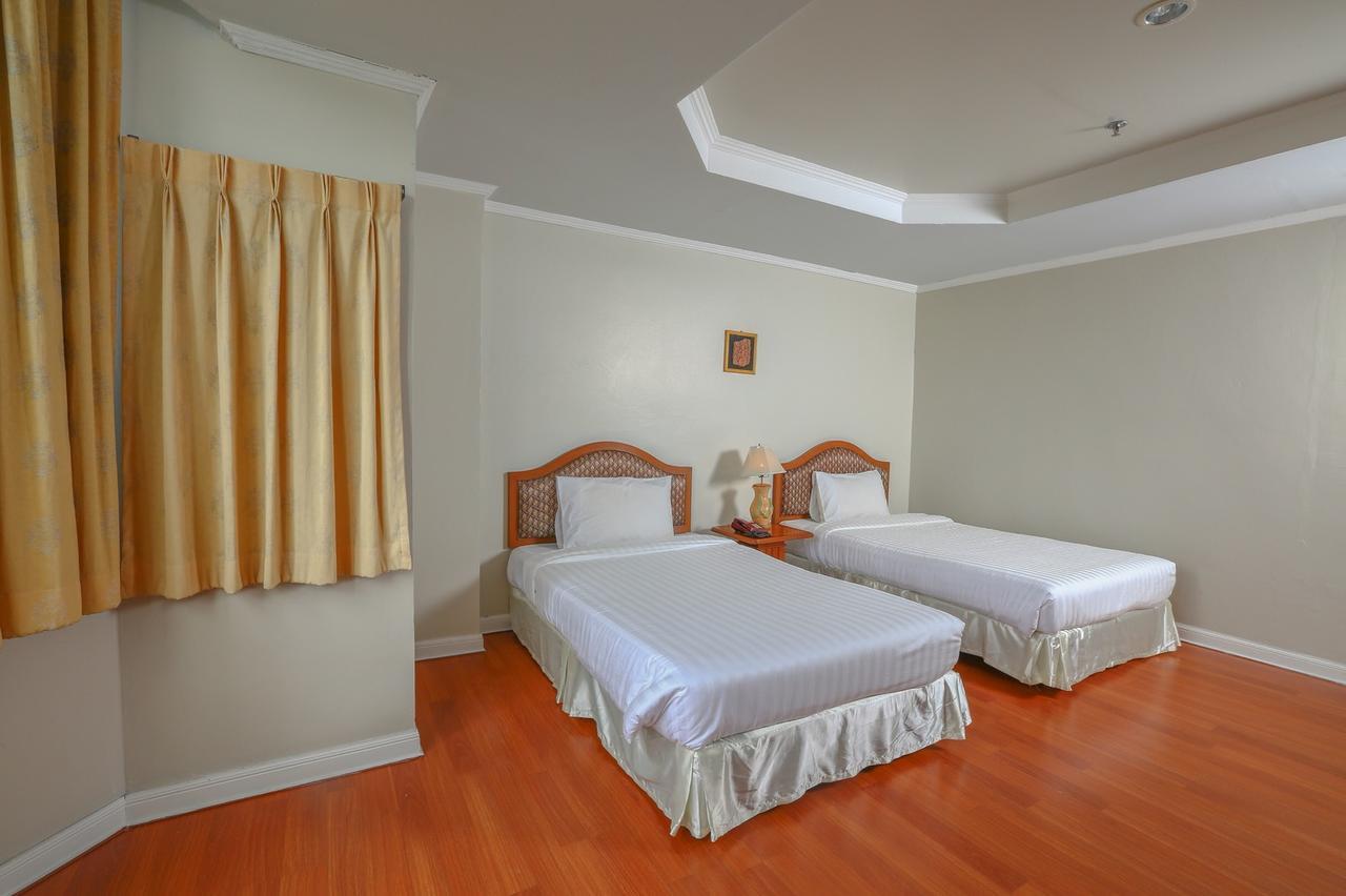 Hermitage Hotel Korat-Sha Nakhon Ratchasima Exterior photo